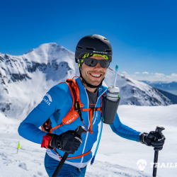 Martin Kovaľ je ultrabežec, skyrunner, skialpinista a hlavne vegán, ktorý úspešne absolvoval už nejeden závod doma aj v zahraničí. S konceptom prednášok o vegánstve, stravovaní a športe, ktoré sa konali už viackrát v Bratislave, Košiciach ale aj v Prahe a Brne, sa snaží motivovať a poradiť každému bežcovi a športovcovi. Je jeden zo zakladateľov Slovenskej Skyrunningovej asociácie.?‍♂️?? V prednáške Vám priblíži vegánske stravovanie pre potreby vytrvalostného športu. Hlavný dôraz sa kladie na kvalitnú regeneráciu, ktorá je úzko spojená so stravou. Martin v prednáške rozoberie aj teoretické a praktické princípy stravovania sa počas nielen bežeckých ultra-trail pretekov ale aj ostatnom vytrvalostnom športovom výkone.
